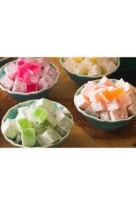 Hediyelik Metal Kutuda 725gr Glutensiz Vegan 6 Çeşit Tropik Meyve Aromalı Lokum