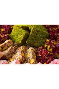 Hediyelik Kutuda Gül Yaprağı Kaplı Antep Fıstıklı 500gr Vegan, Glikozsuz Lokum (Deri Desenli Kutu)